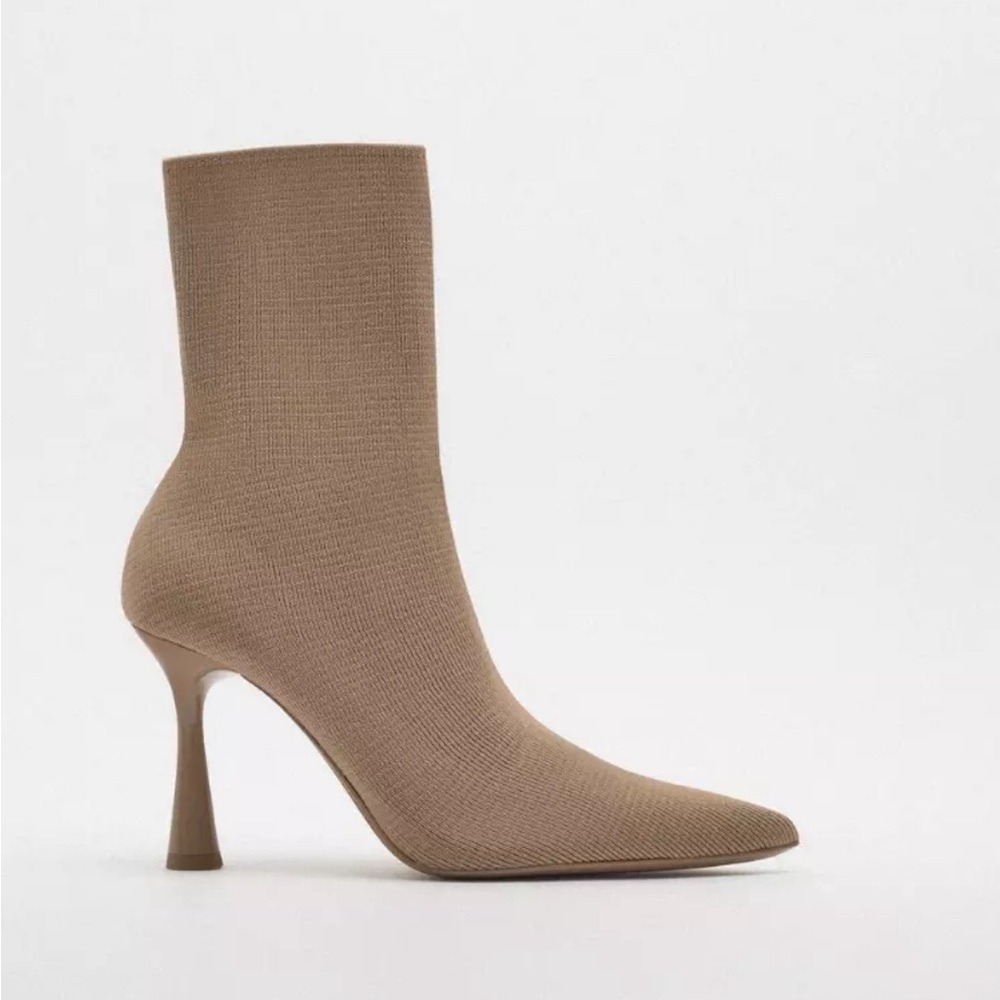 Zara Sock booties Pointed toe Size 8